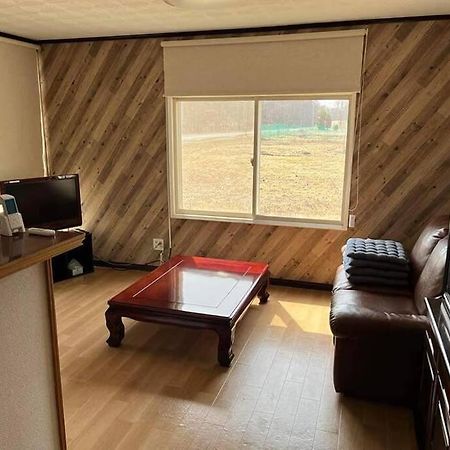 暮らすように過ごす温泉宿　白老大使館 Shiraoi Extérieur photo