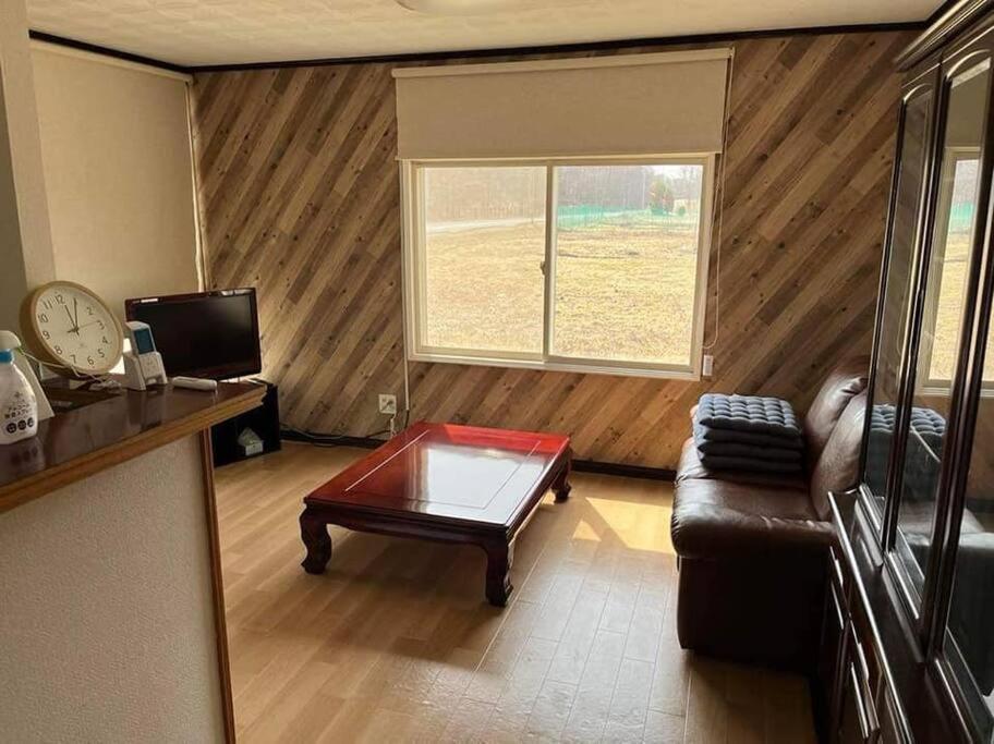 暮らすように過ごす温泉宿　白老大使館 Shiraoi Extérieur photo